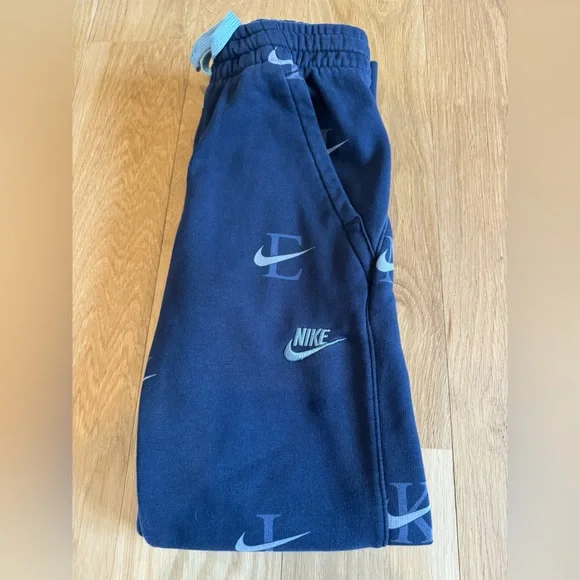 Nike All-Over Print Club Fleece Joggers 'Blue' Boys M - Picture 5 of 8
